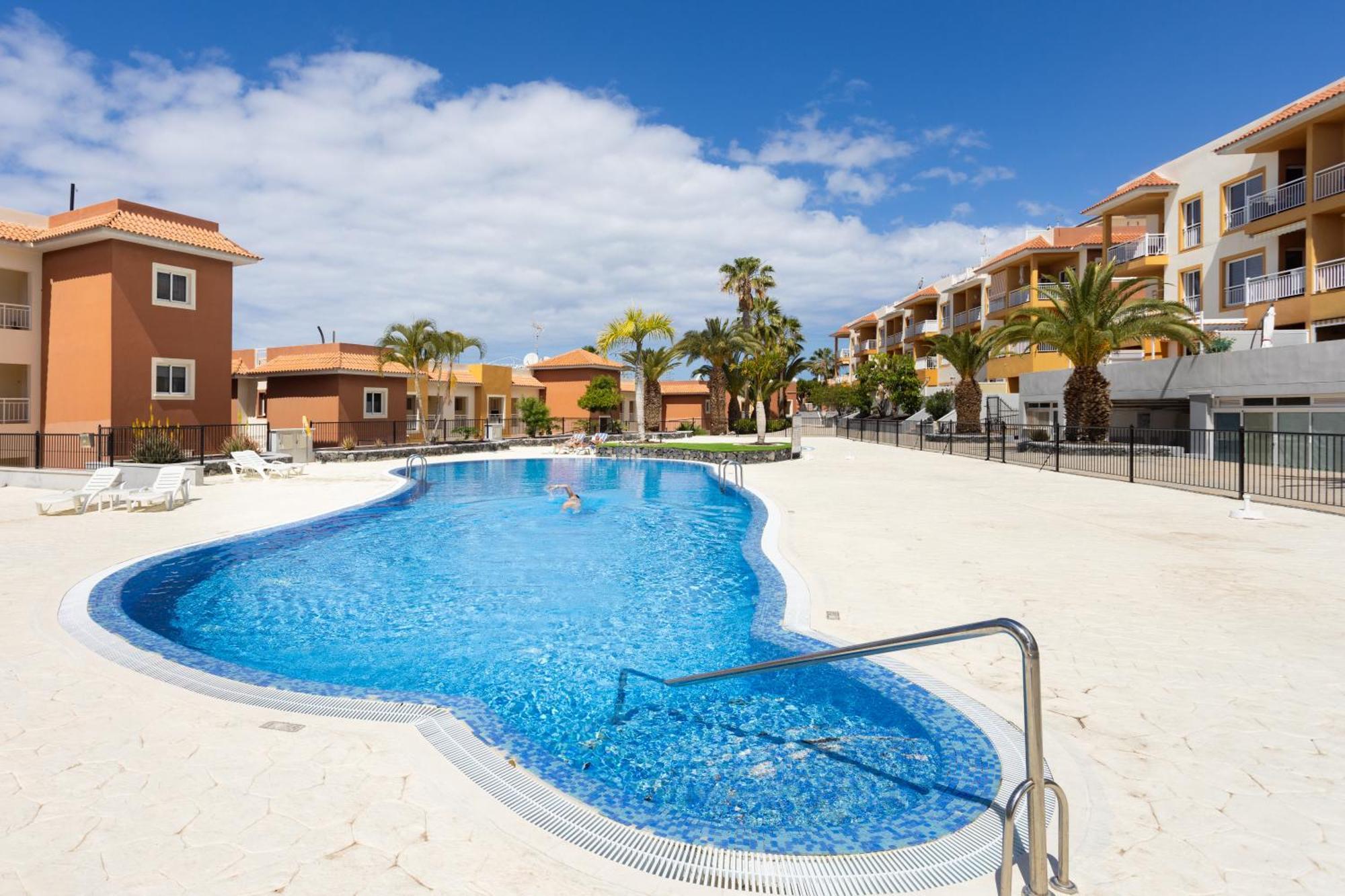Adeje With Pool And Ocean View Apartment *